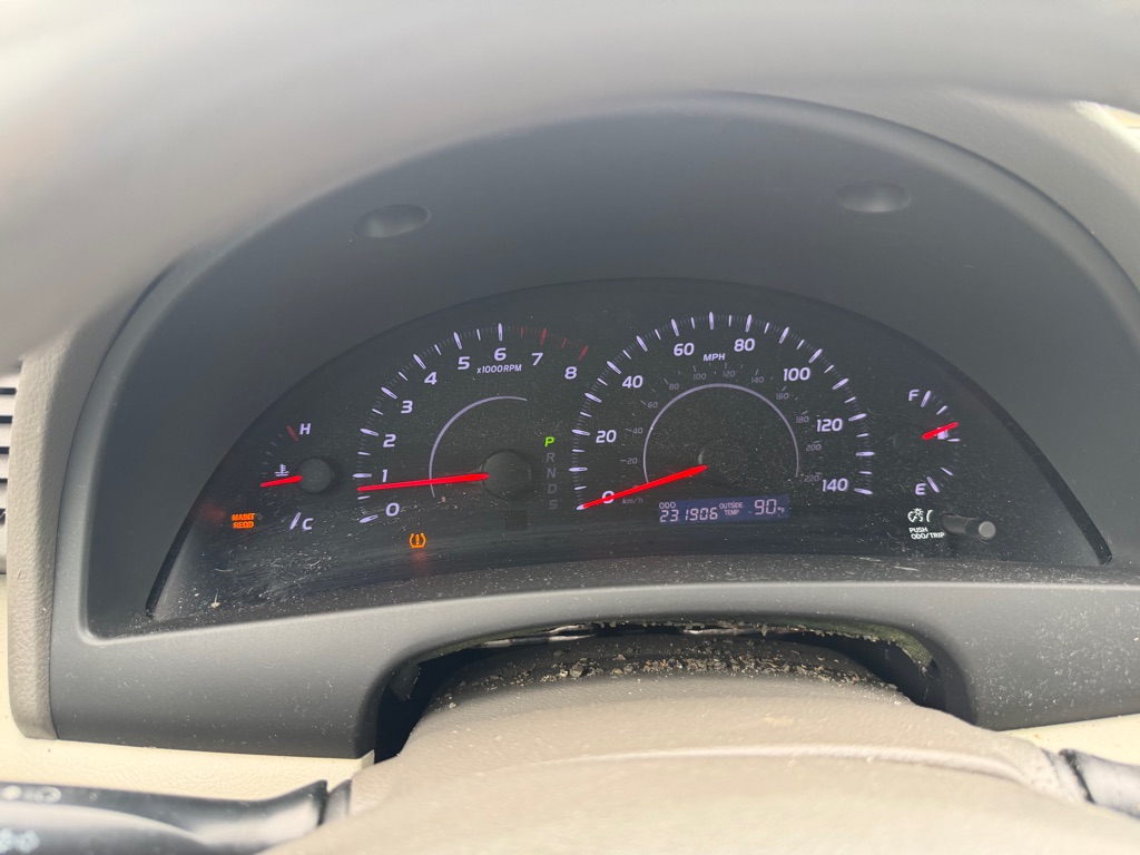 Photo 8 of this TOYOTA CAMRY
