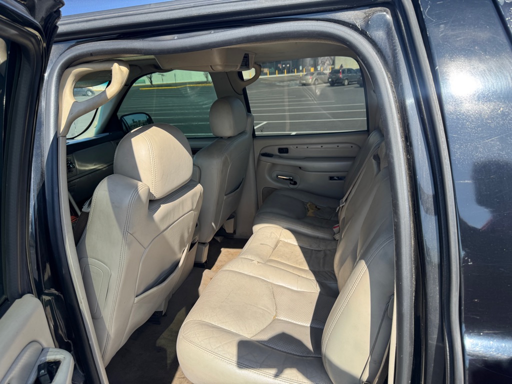 Photo 5 of this CADILLAC ESCALADE