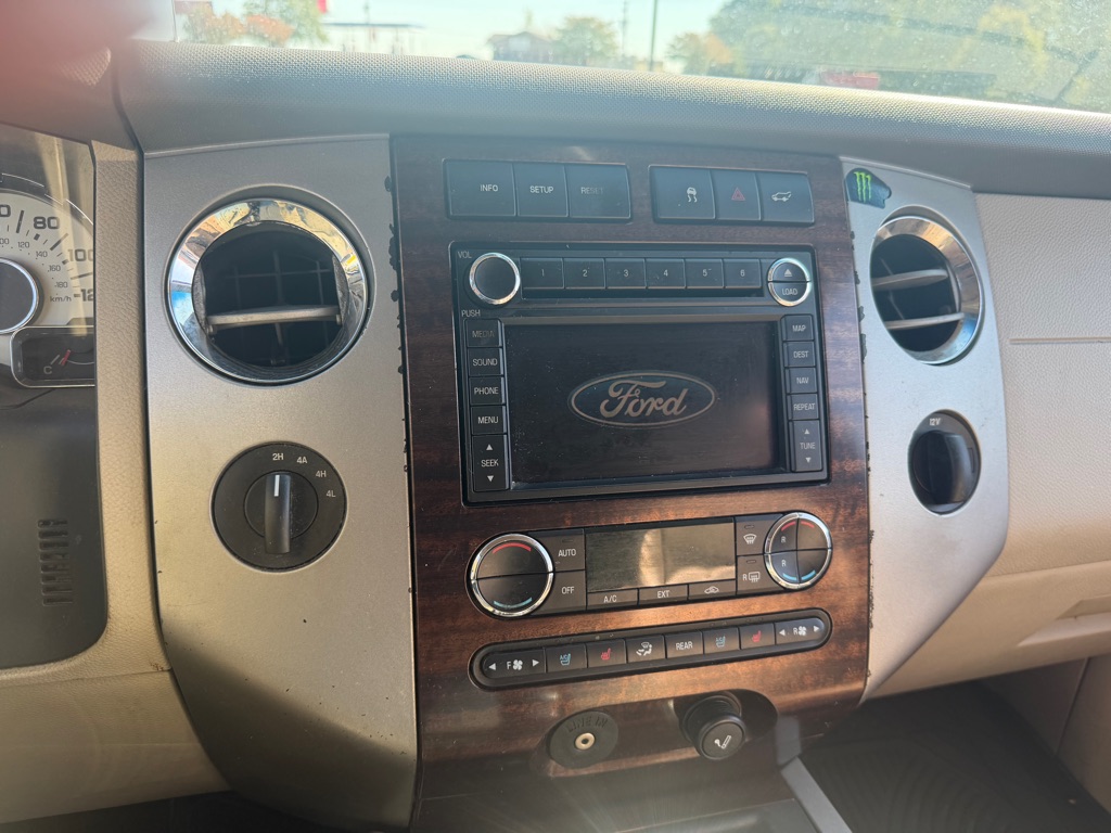 Photo 8 of this FORD EXPEDITION