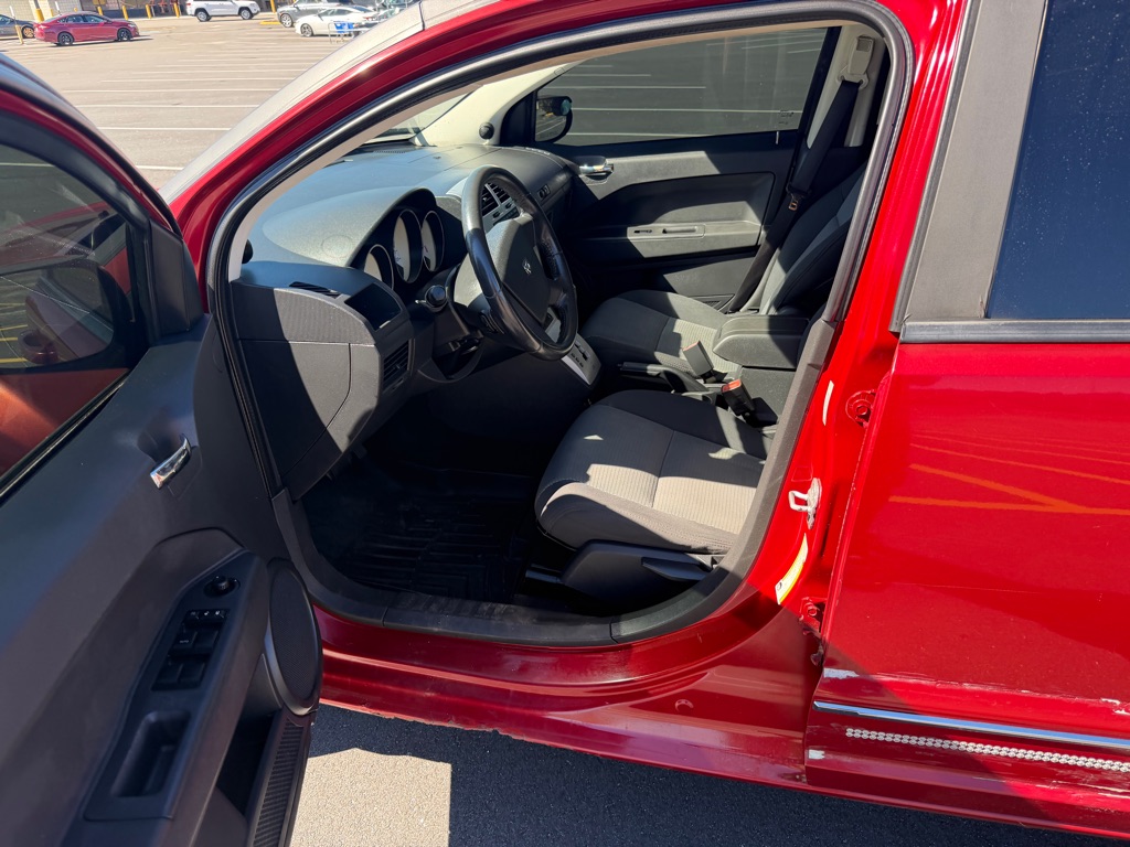Photo 6 of this DODGE CALIBER