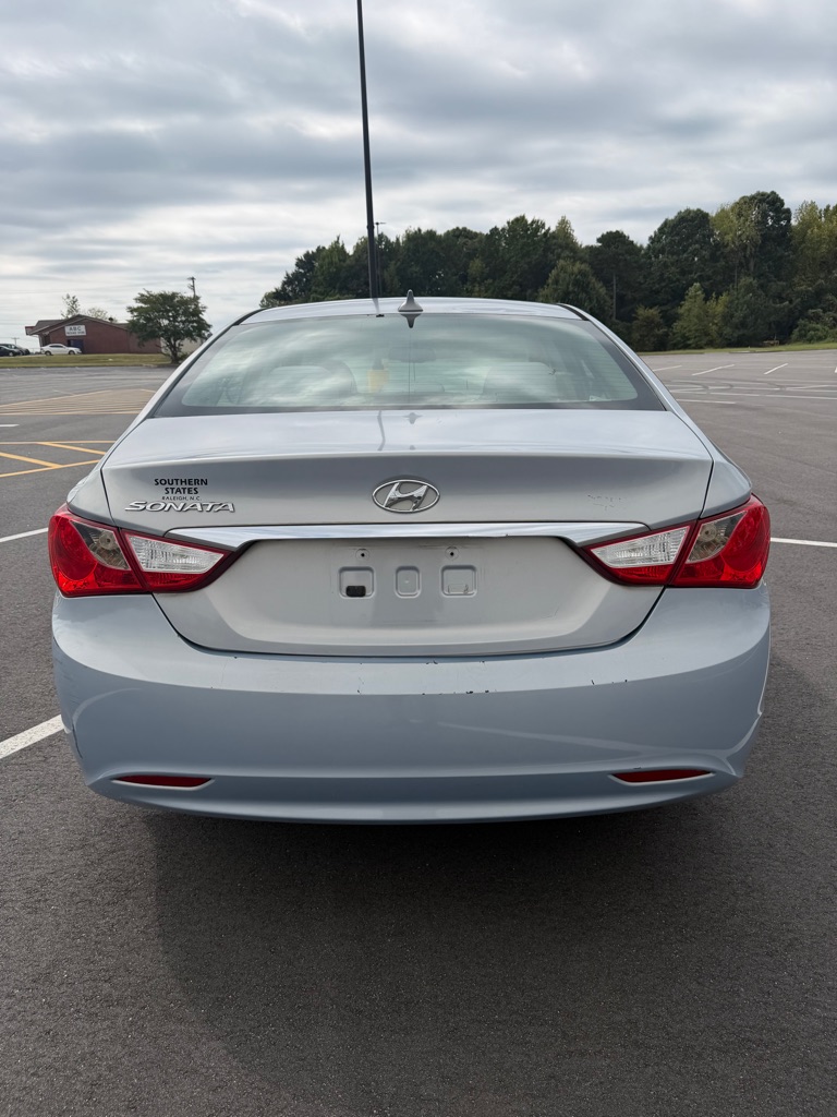 Photo 4 of this HYUNDAI SONATA