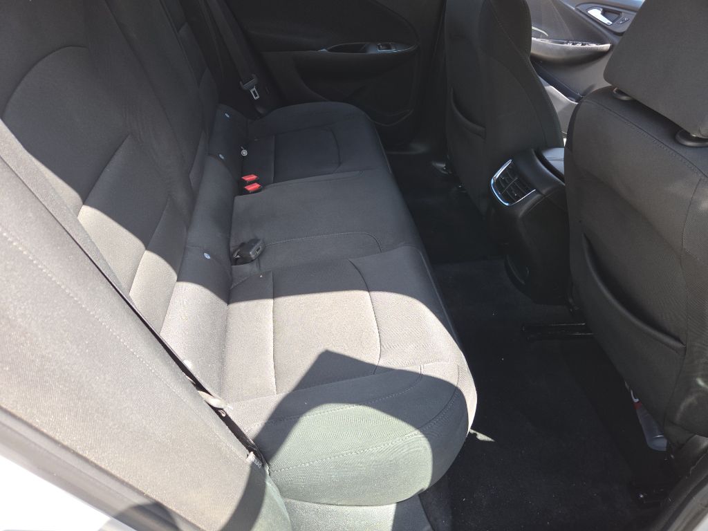 Photo 11 of this CHEVROLET MALIBU