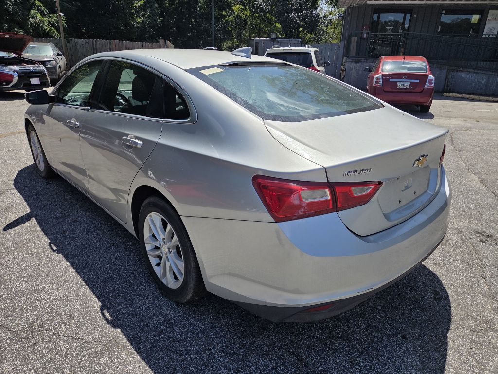 Photo 6 of this CHEVROLET MALIBU