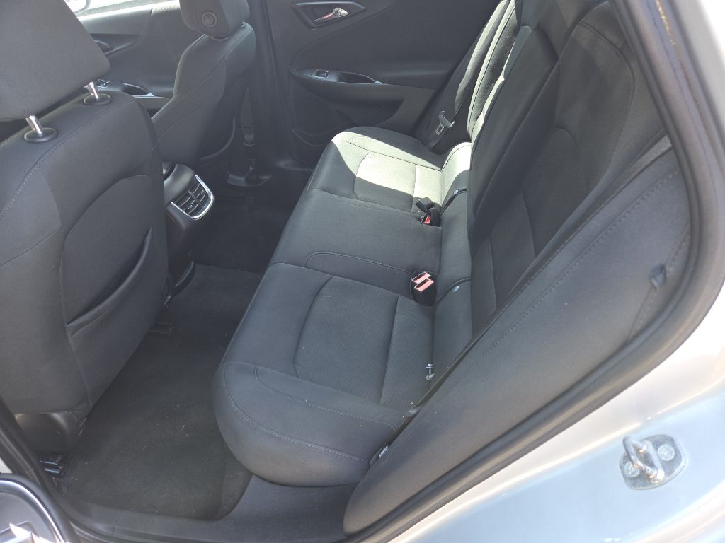 Photo 9 of this CHEVROLET MALIBU
