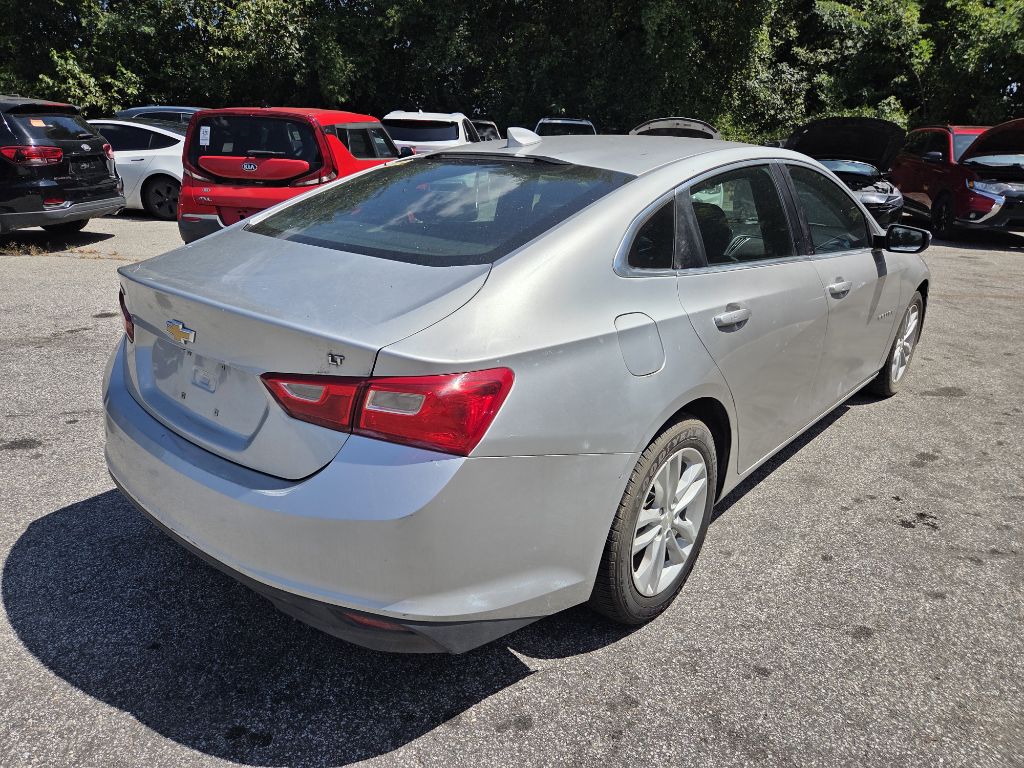 Photo 4 of this CHEVROLET MALIBU