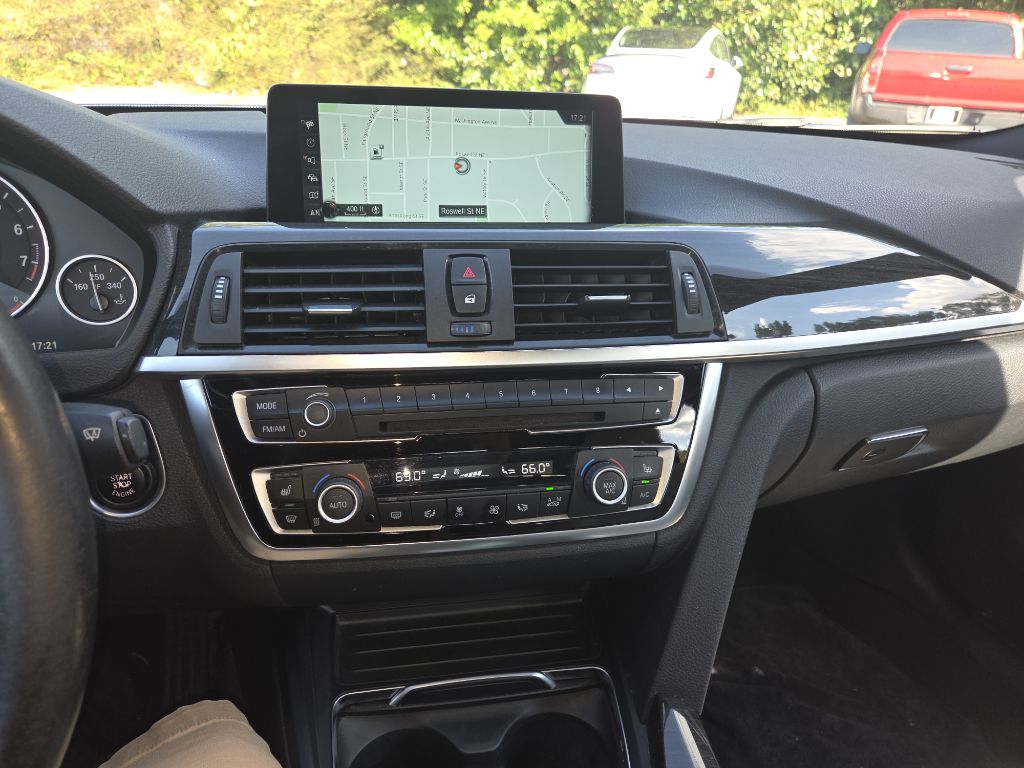 Photo 15 of this BMW 4 SERIES