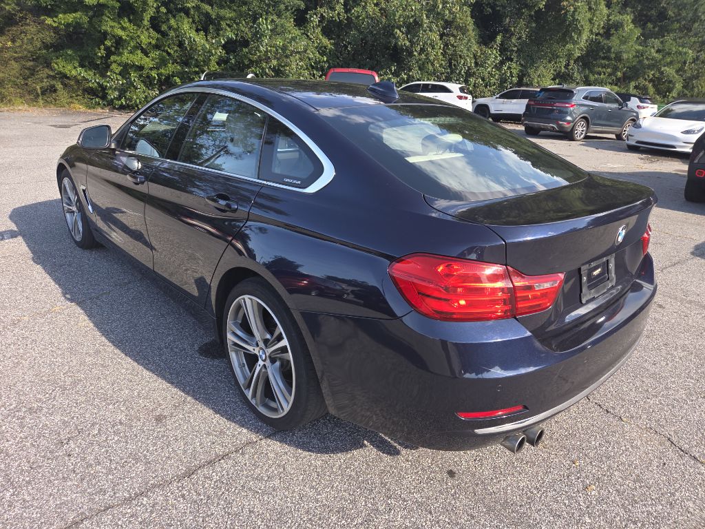 Photo 6 of this BMW 4 SERIES
