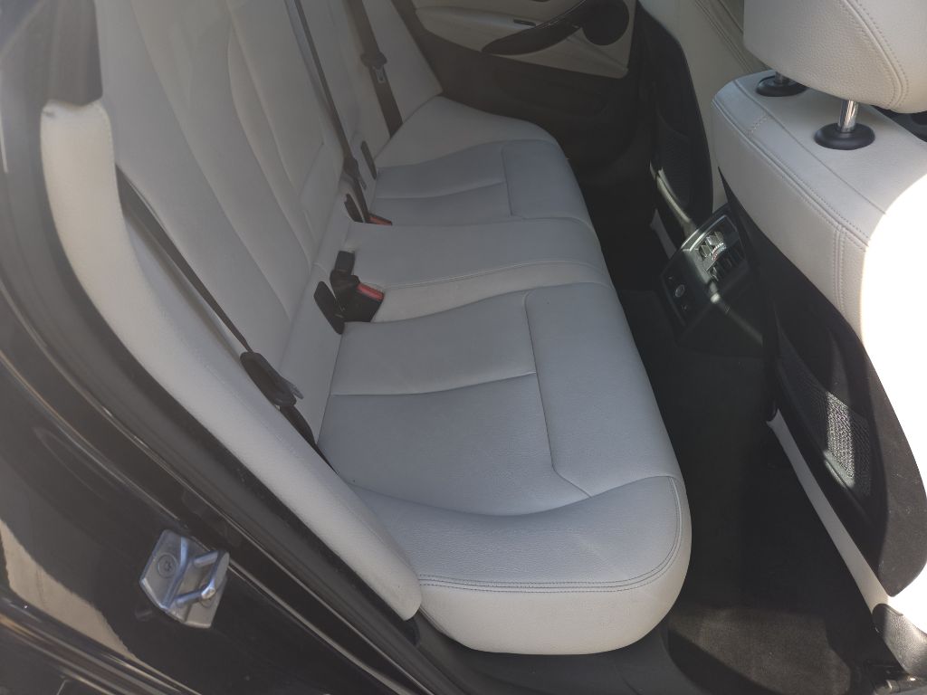 Photo 10 of this BMW 4 SERIES