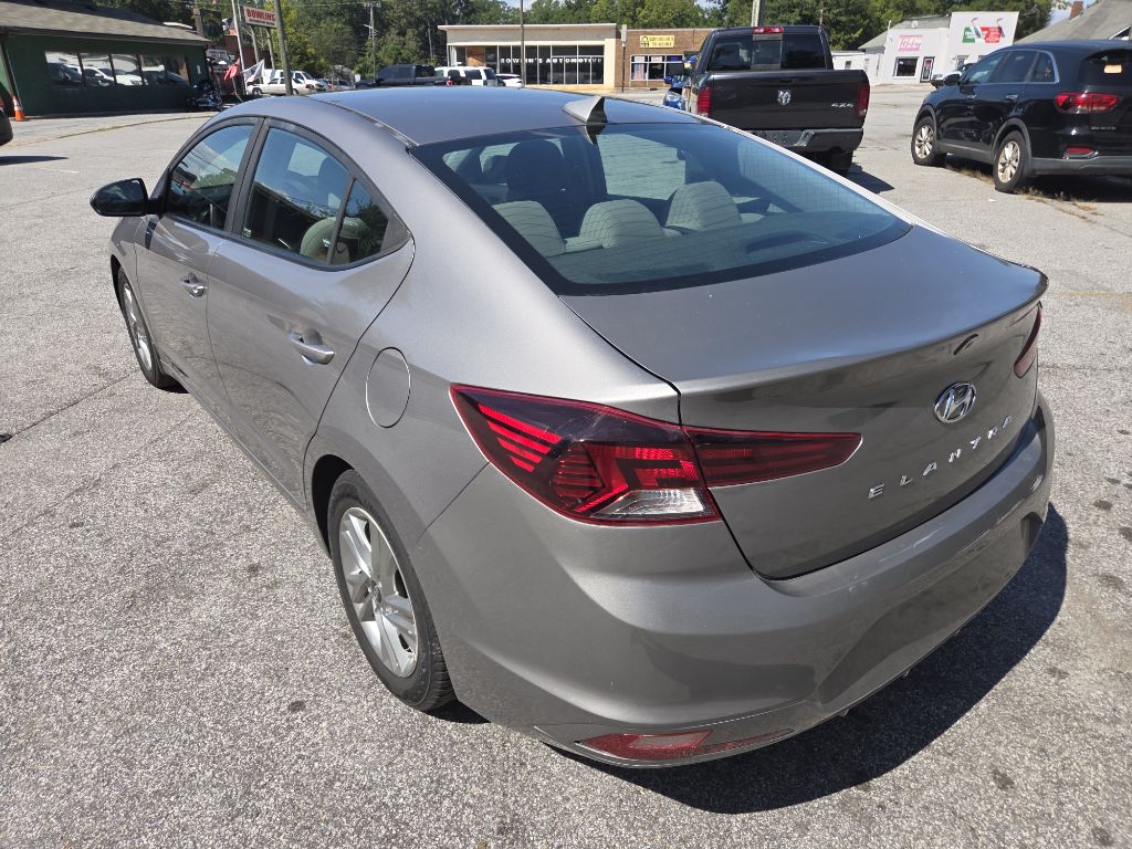 Photo 6 of this HYUNDAI ELANTRA