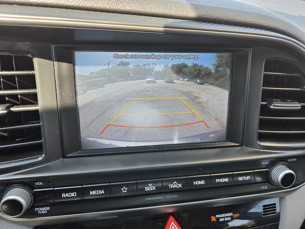 Photo 15 of this HYUNDAI ELANTRA