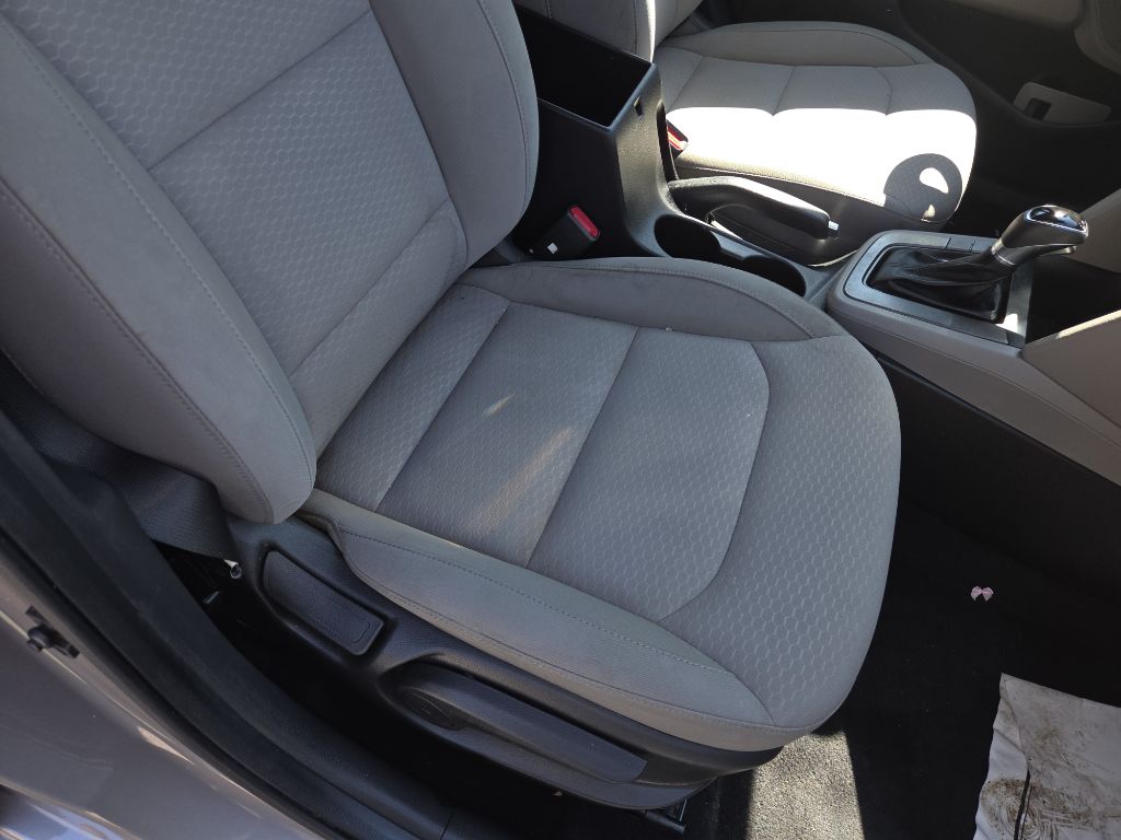 Photo 12 of this HYUNDAI ELANTRA