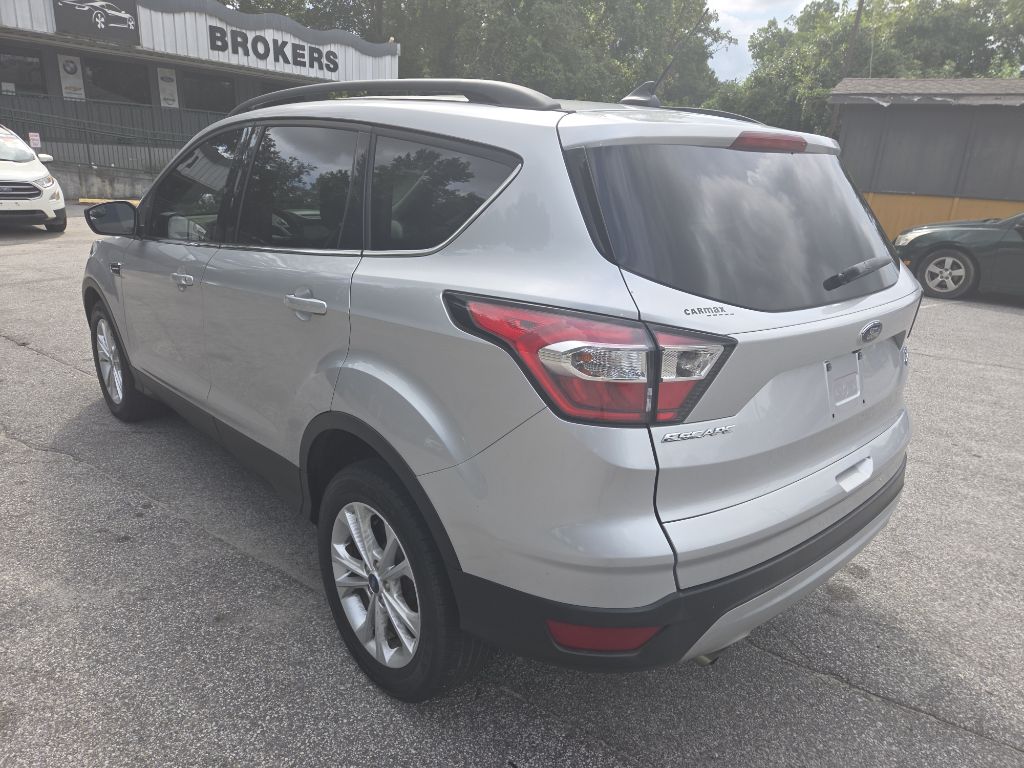 Photo 6 of this FORD ESCAPE
