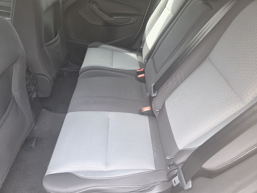 Photo 11 of this FORD ESCAPE