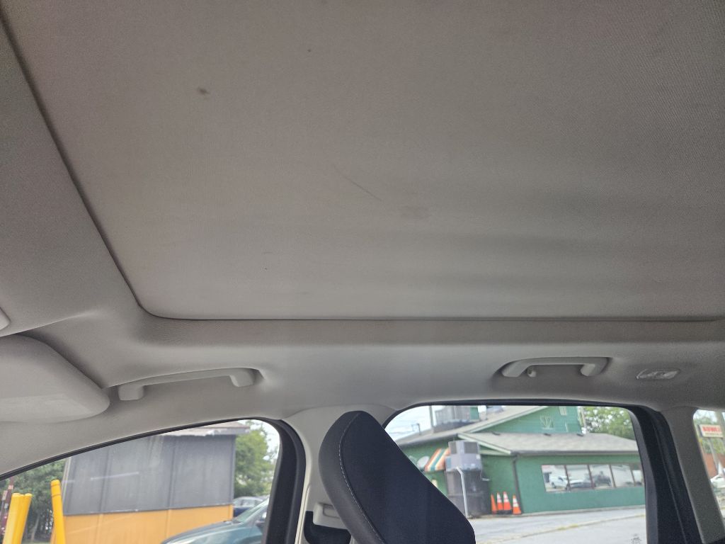 Photo 17 of this FORD ESCAPE