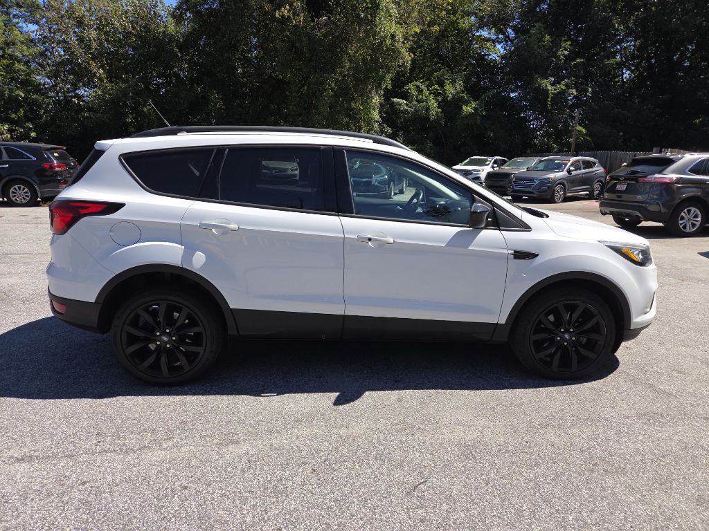 Photo 7 of this FORD ESCAPE