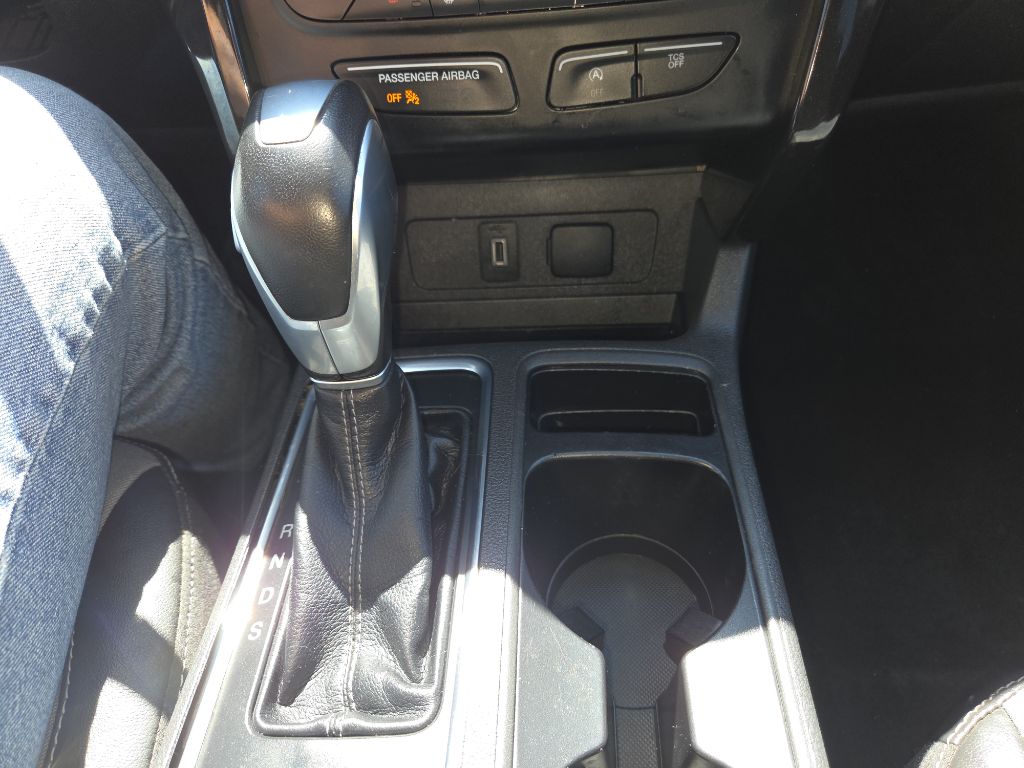Photo 17 of this FORD ESCAPE