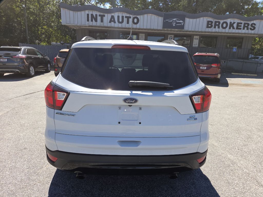 Photo 5 of this FORD ESCAPE