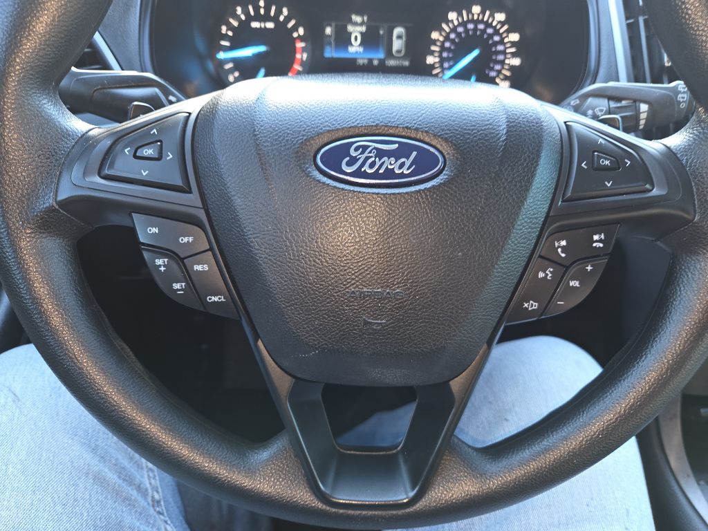 Photo 14 of this FORD EDGE