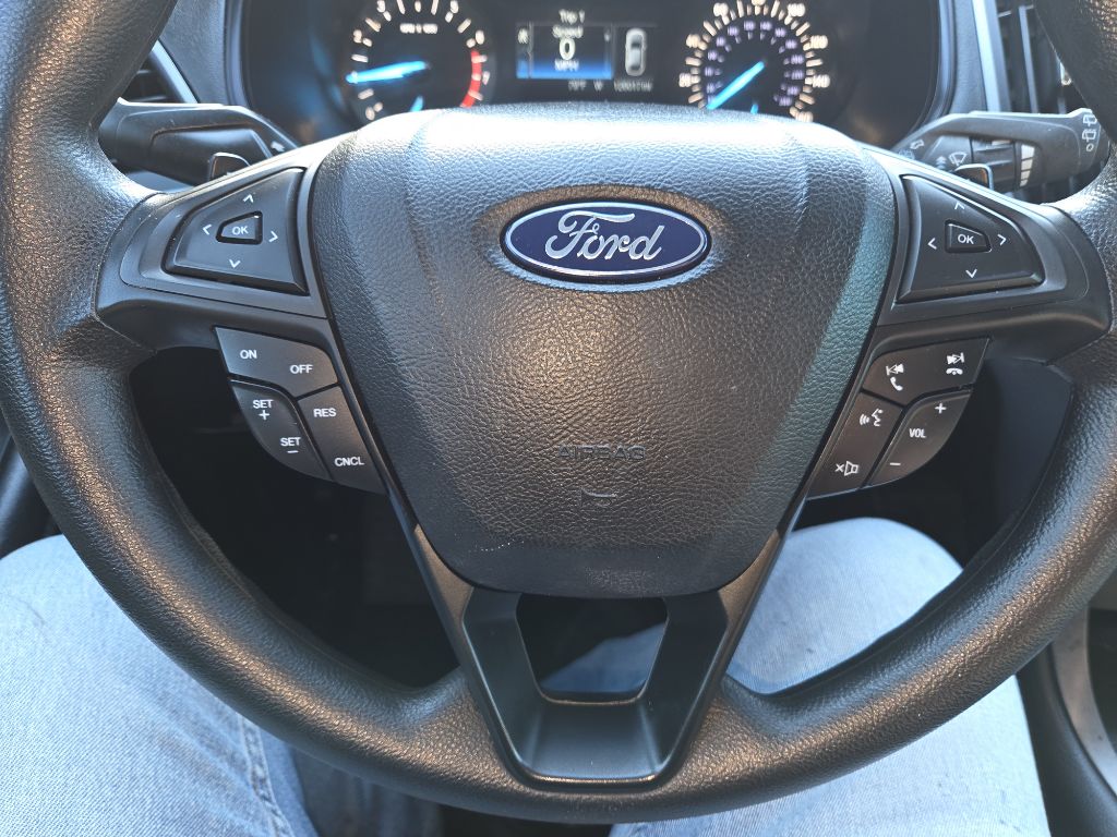 Photo 13 of this FORD EDGE