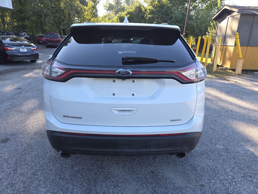 Photo 7 of this FORD EDGE