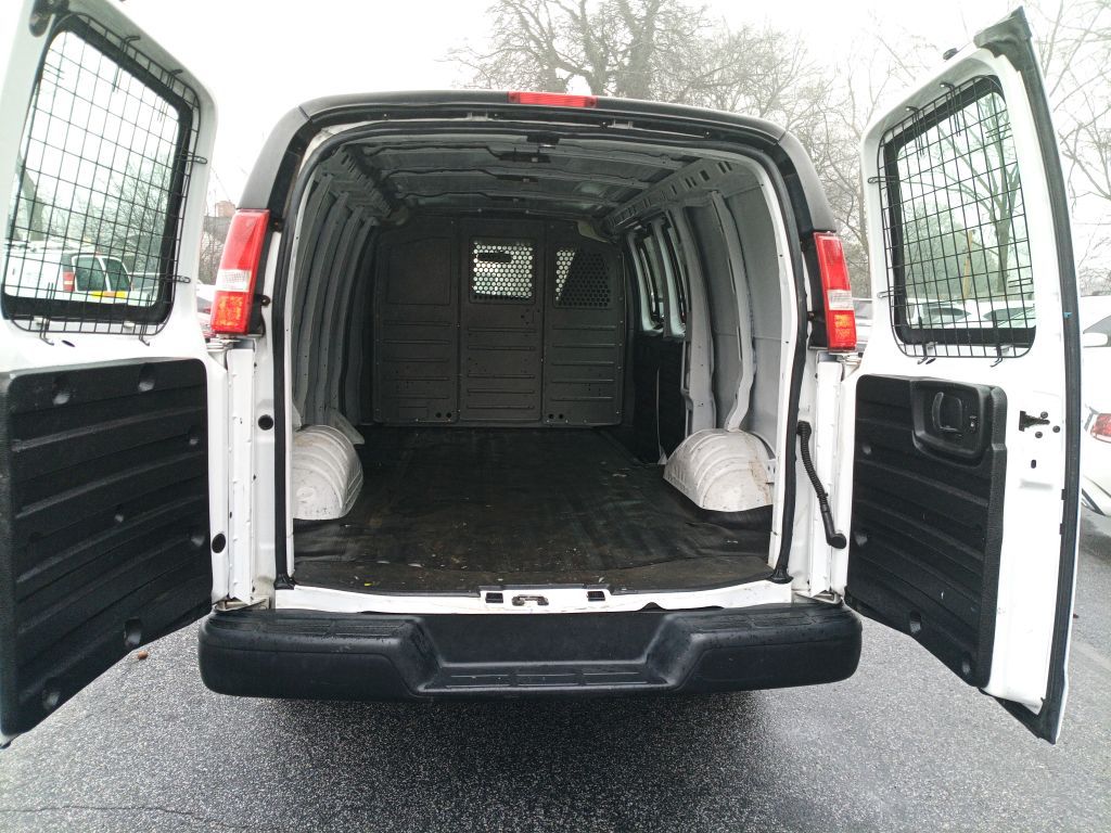 Photo 9 of this CHEVROLET EXPRESS