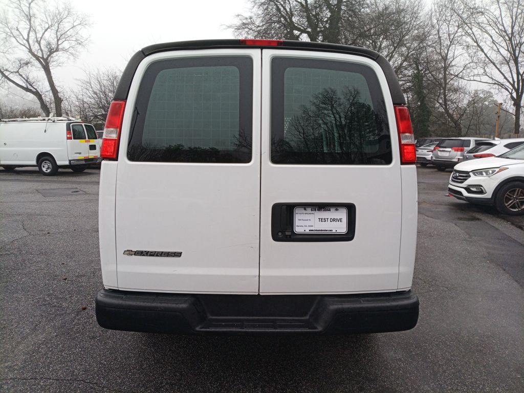 Photo 4 of this CHEVROLET EXPRESS