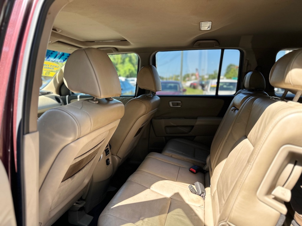 Photo 8 of this HONDA PILOT