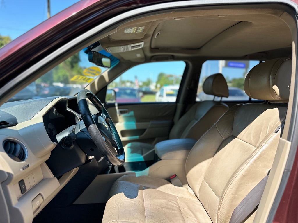 Photo 9 of this HONDA PILOT