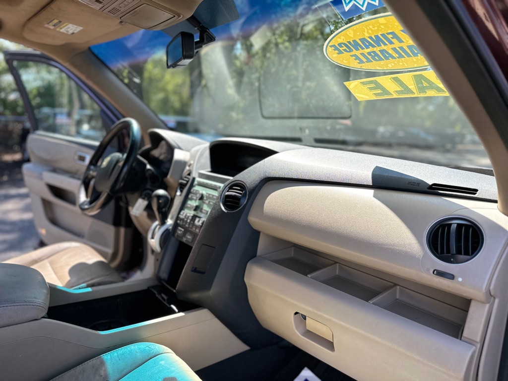 Photo 12 of this HONDA PILOT