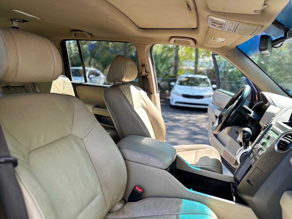 Photo 13 of this HONDA PILOT