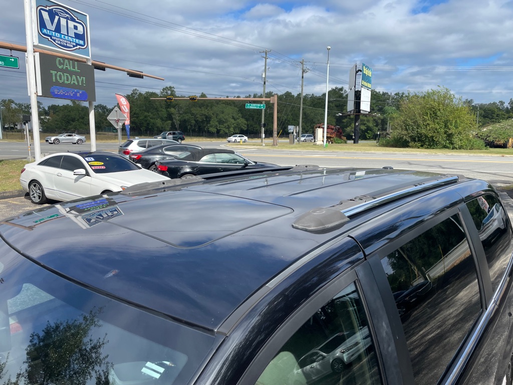 Photo 9 of this CHRYSLER TOWN & COUNTRY