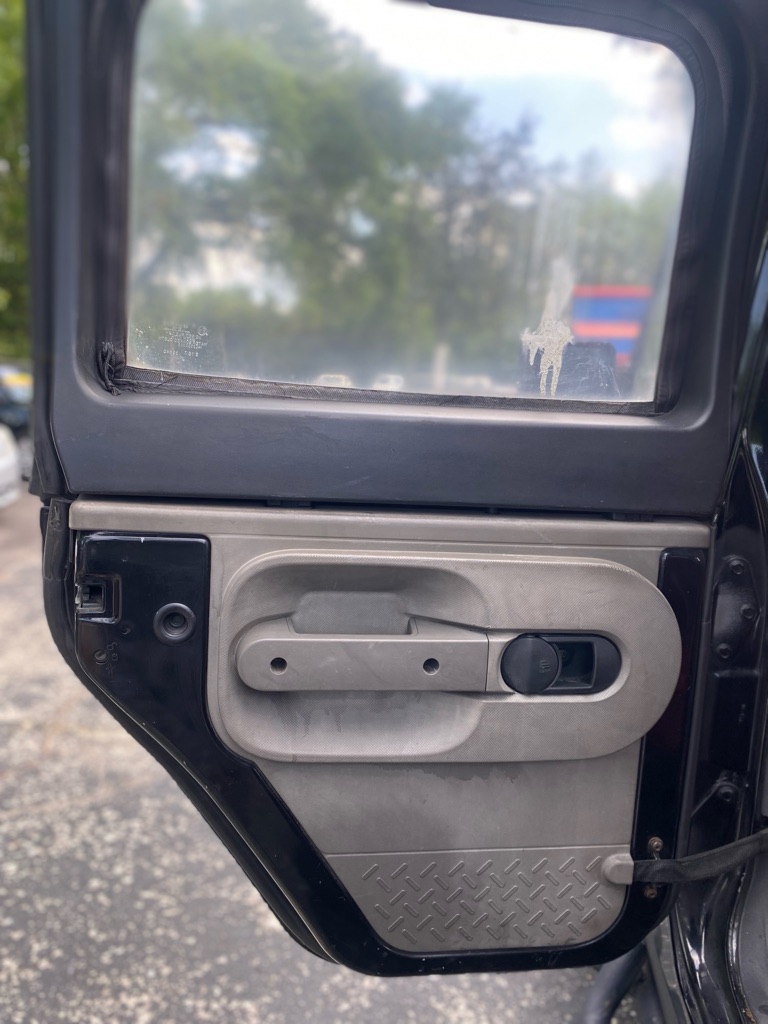 Photo 15 of this JEEP WRANGLER UNLIMI