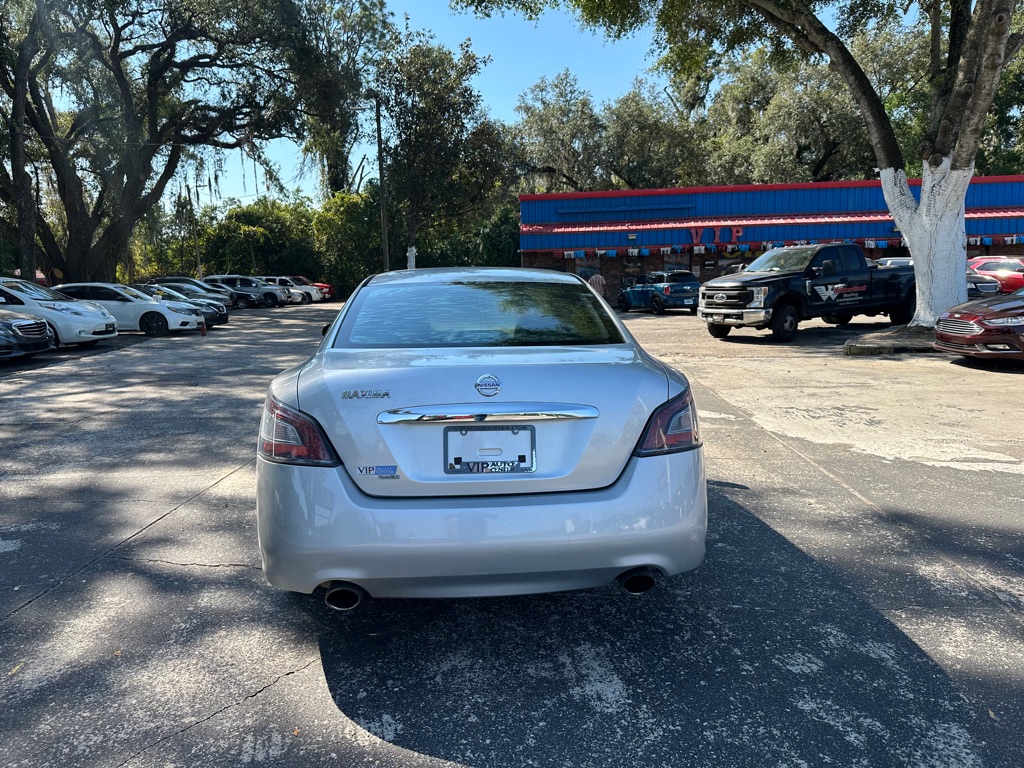 Photo 4 of this NISSAN MAXIMA