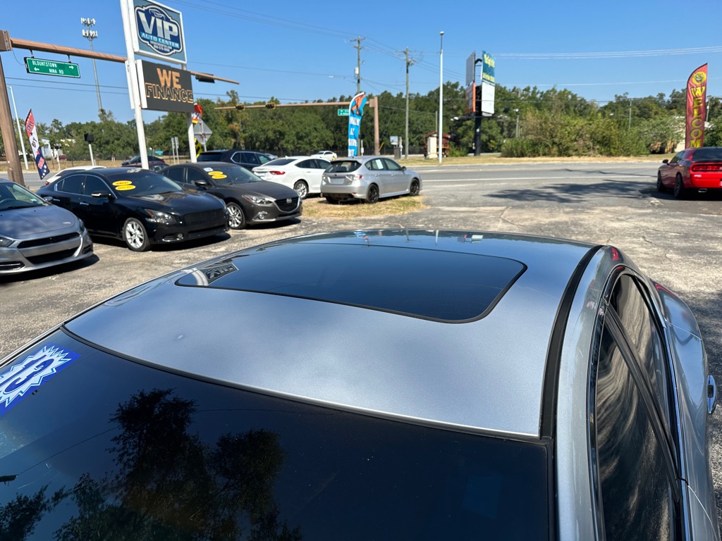 Photo 9 of this NISSAN MAXIMA