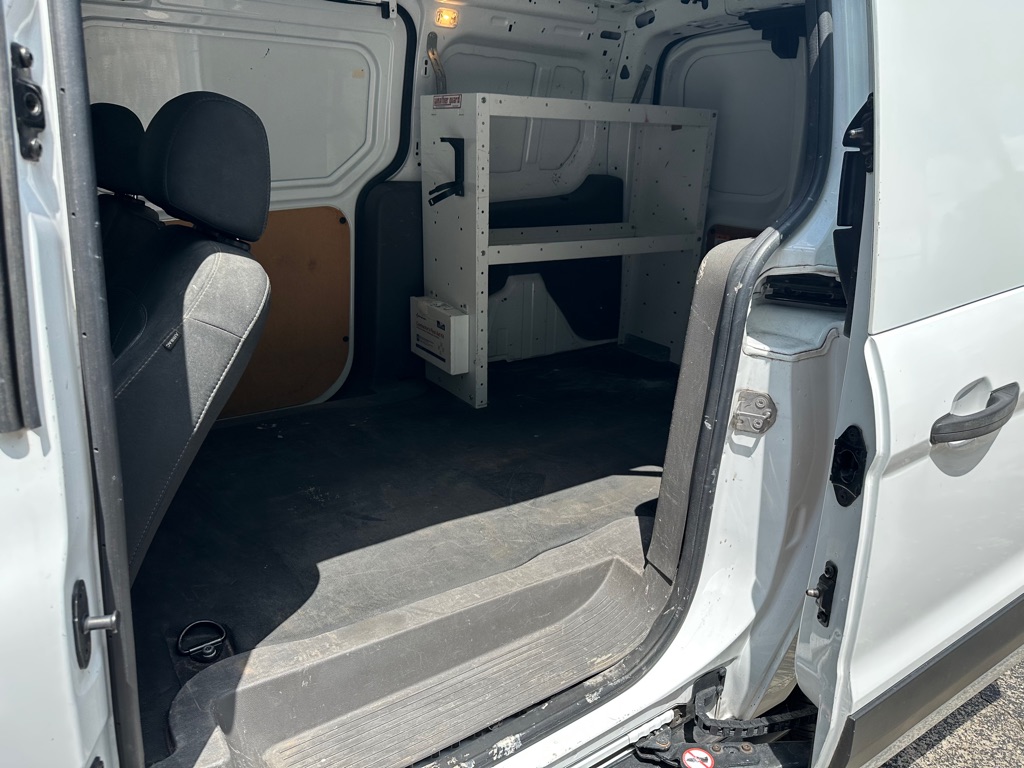 Photo 13 of this FORD TRANSIT CONNECT