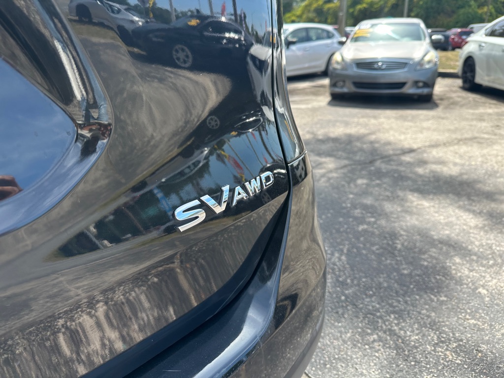 Photo 11 of this NISSAN ROGUE