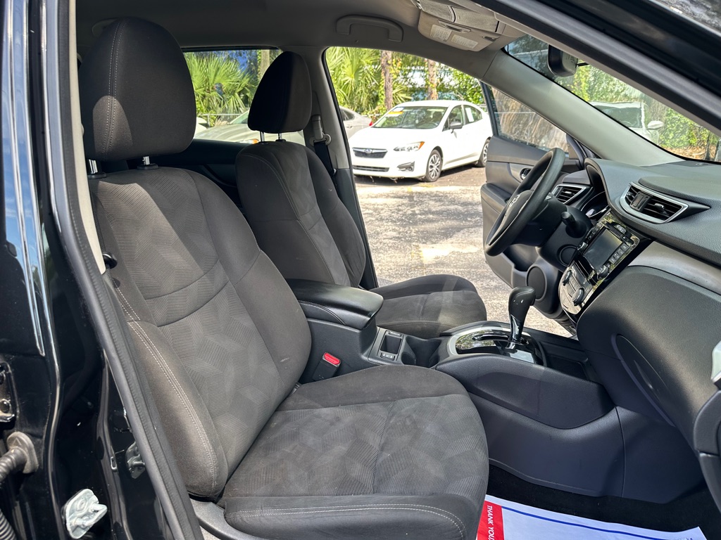 Photo 21 of this NISSAN ROGUE