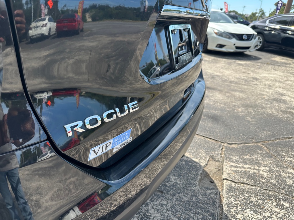 Photo 9 of this NISSAN ROGUE