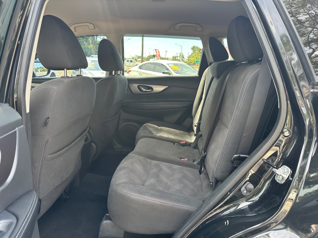 Photo 17 of this NISSAN ROGUE