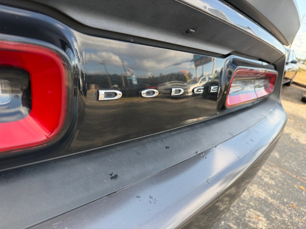 Photo 6 of this DODGE CHALLENGER