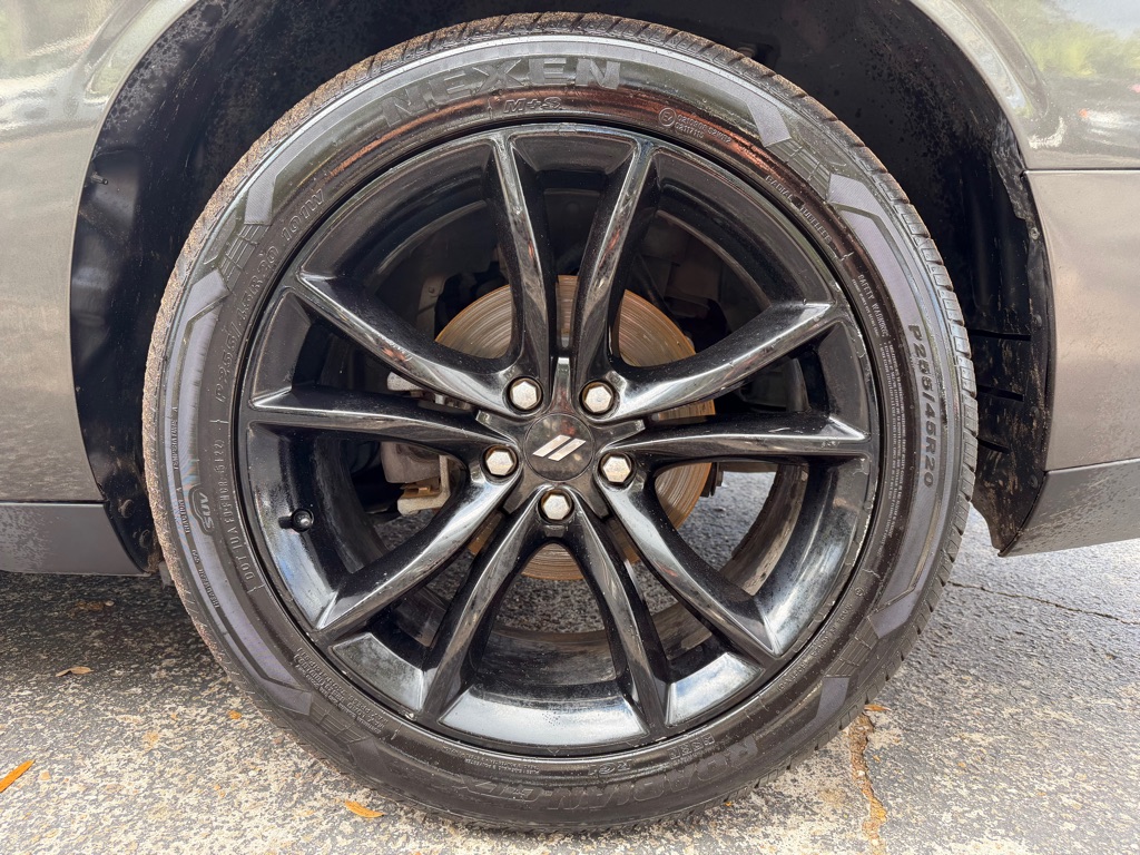 Photo 7 of this DODGE CHALLENGER
