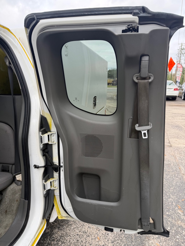 Photo 16 of this NISSAN FRONTIER