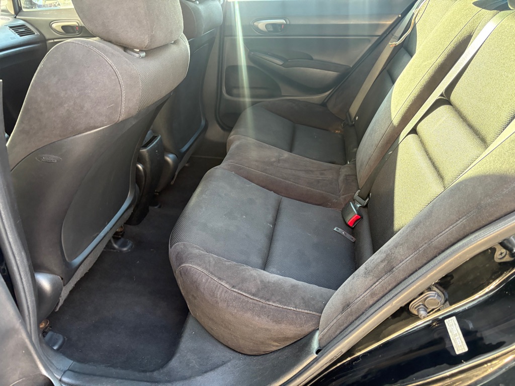 Photo 13 of this HONDA CIVIC