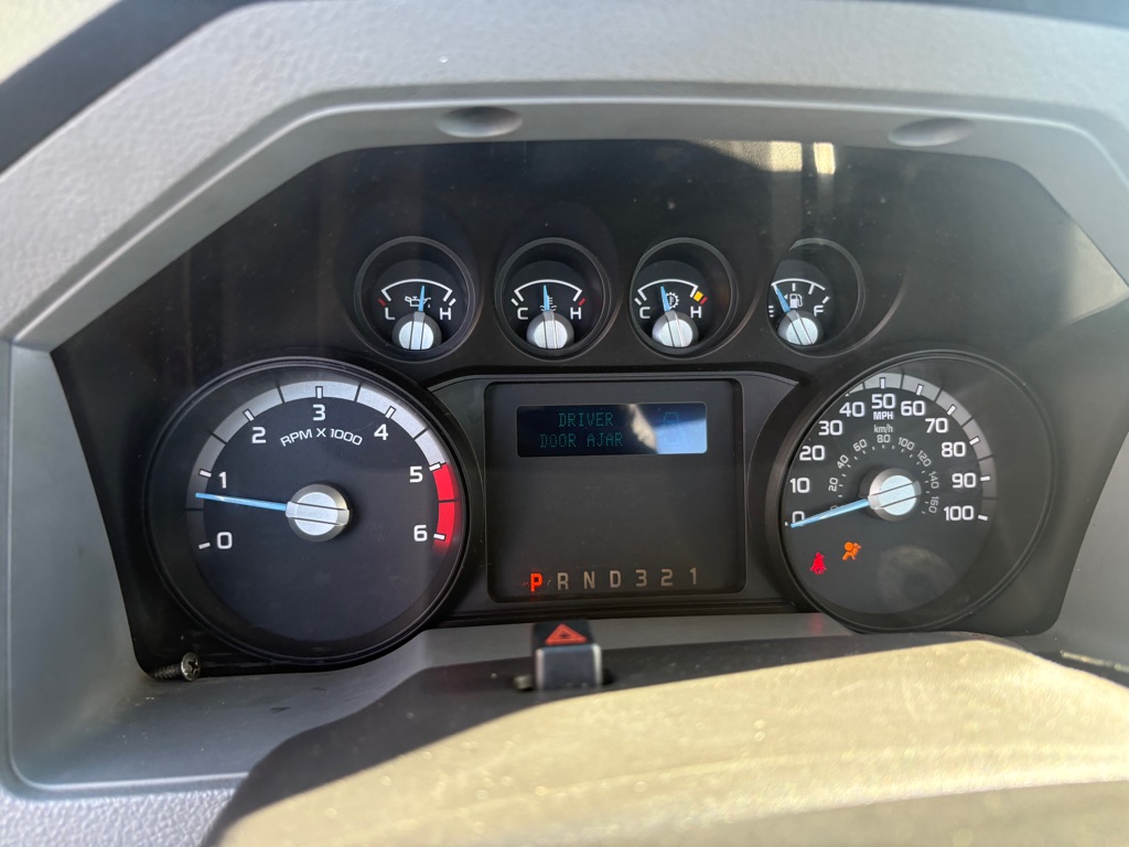 Photo 11 of this FORD F550