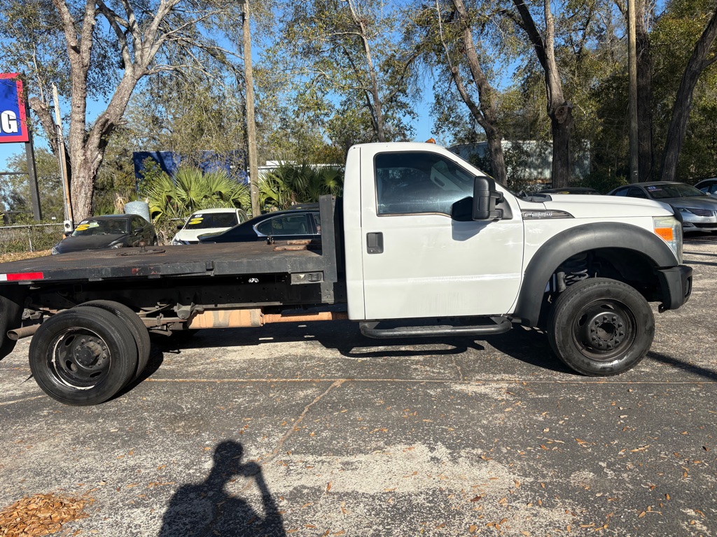 Photo 6 of this FORD F550