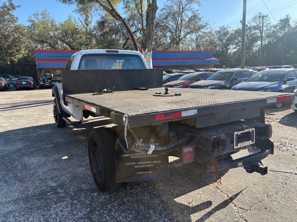 Photo 3 of this FORD F550