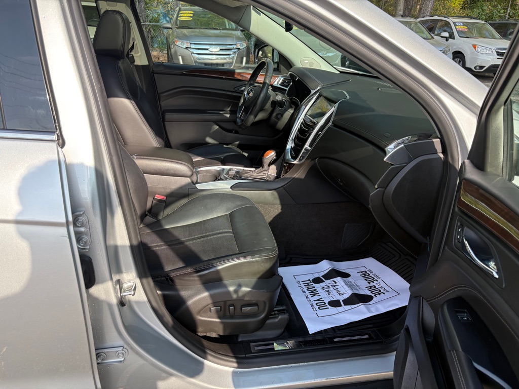 Photo 15 of this CADILLAC SRX