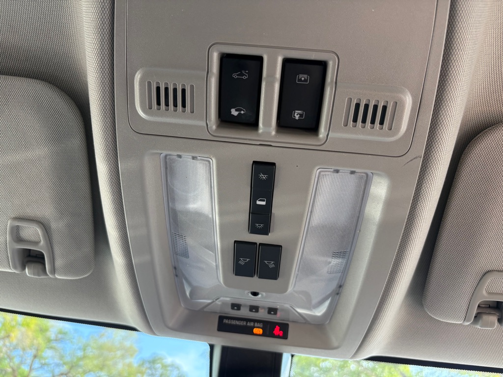 Photo 24 of this CADILLAC SRX