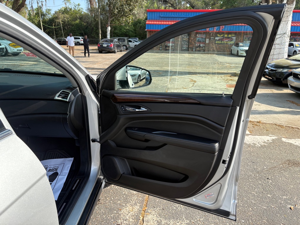 Photo 14 of this CADILLAC SRX