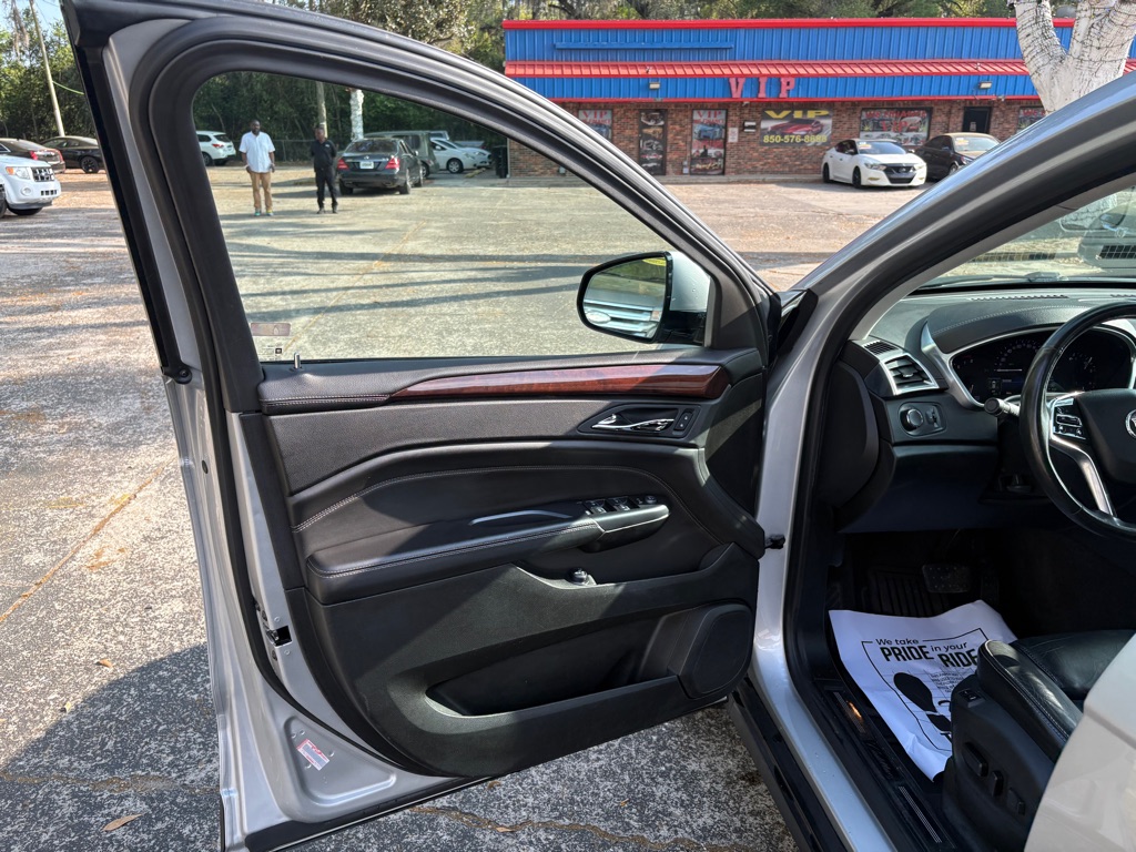 Photo 10 of this CADILLAC SRX